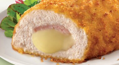 chicken cordon blue sliced open